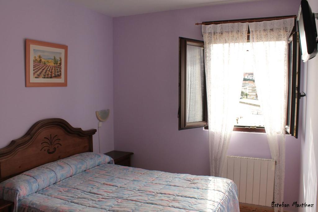 Pension Vega De Pas Comillas Buitenkant foto